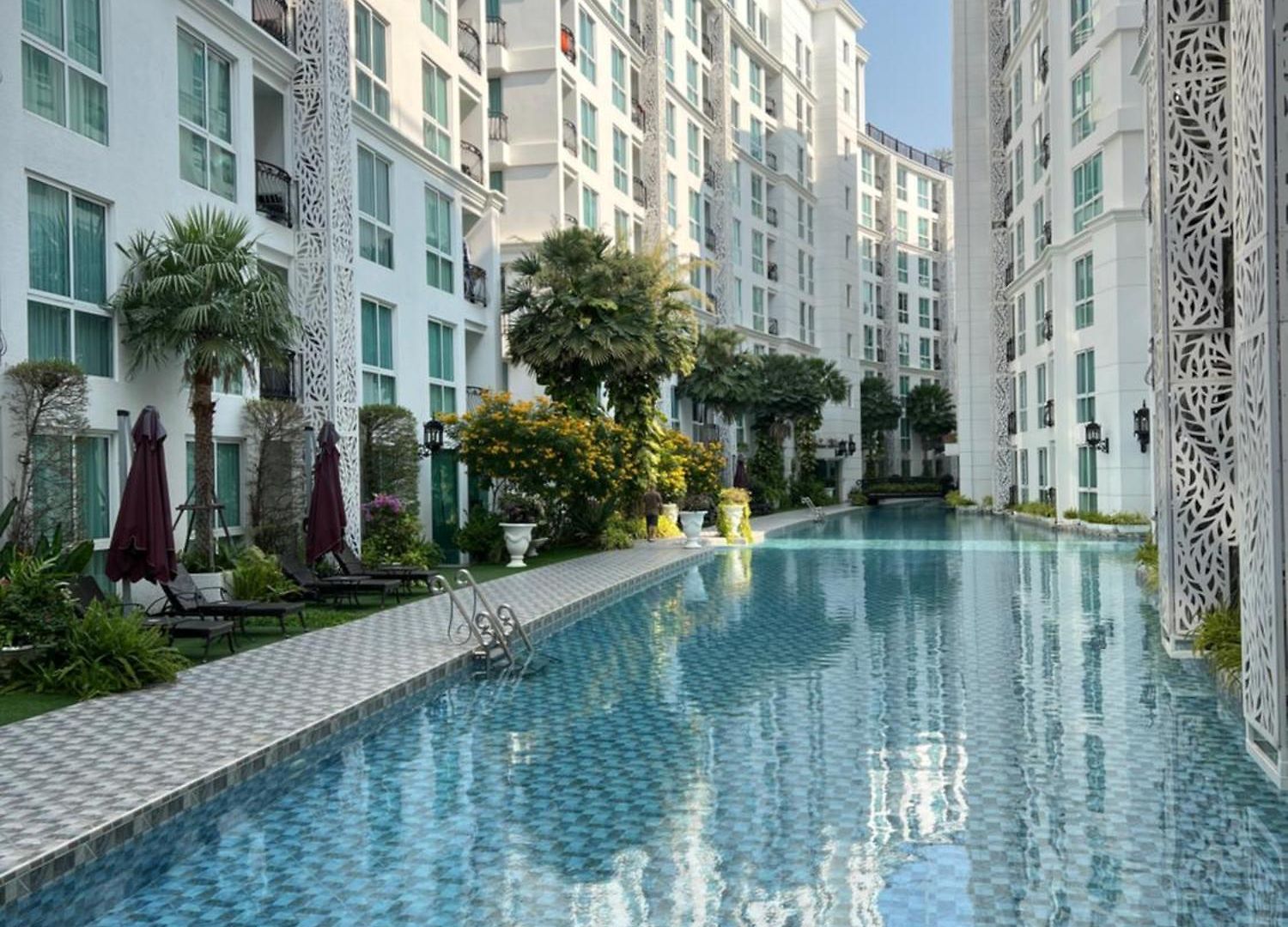 芭提雅市中心泳池景观房 อพาร์ทเม้น Pattaya