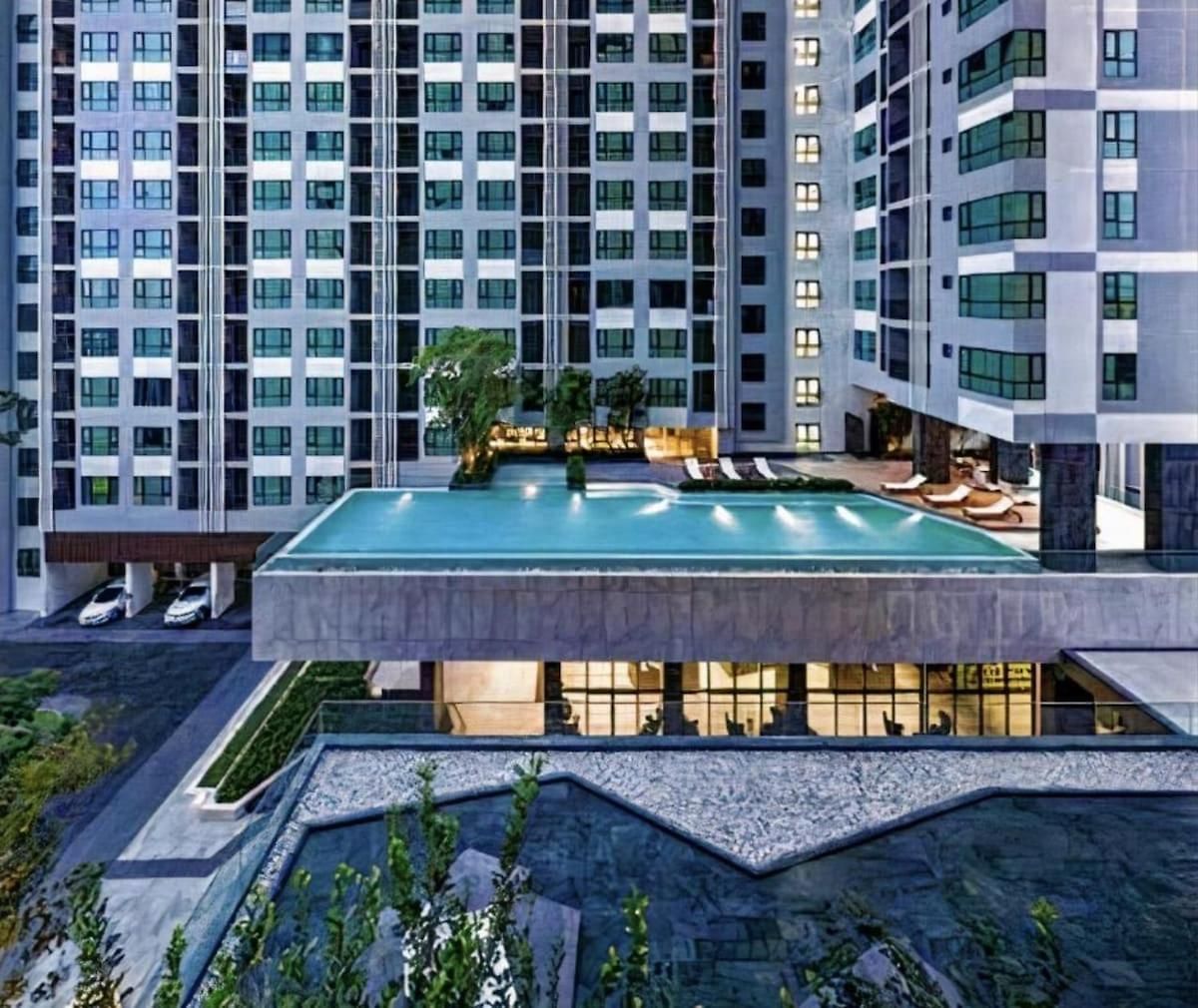 The Base Pattaya