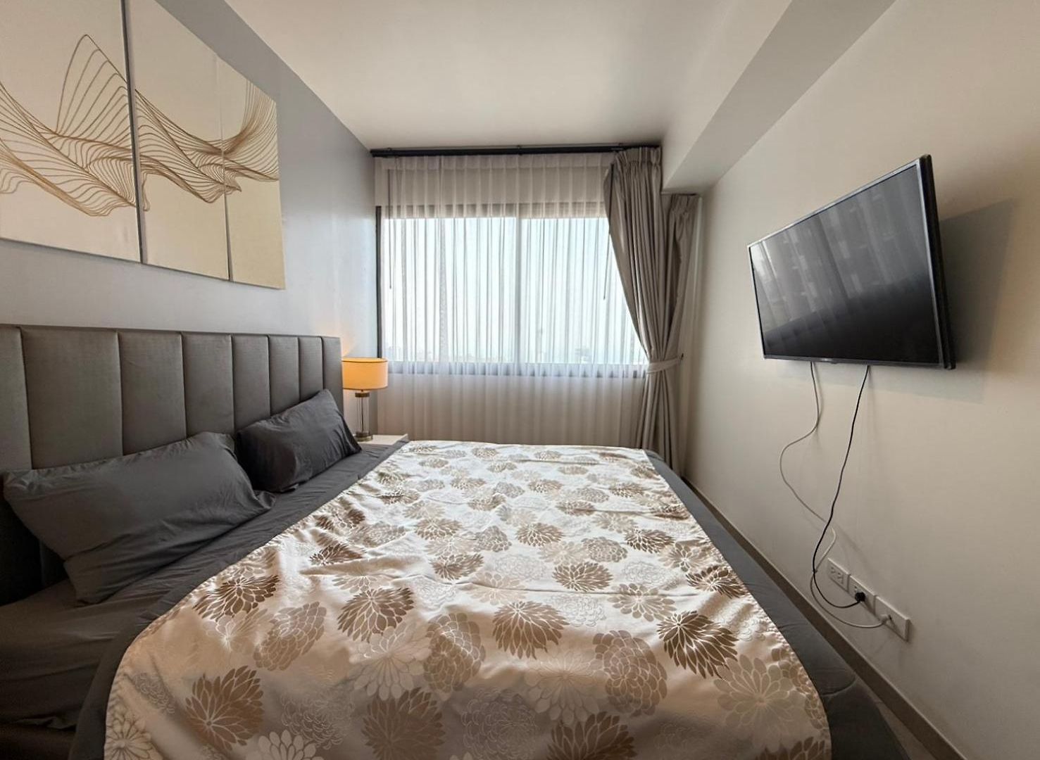 Sea View High Floor 2 Bedroom Near Walking Street *