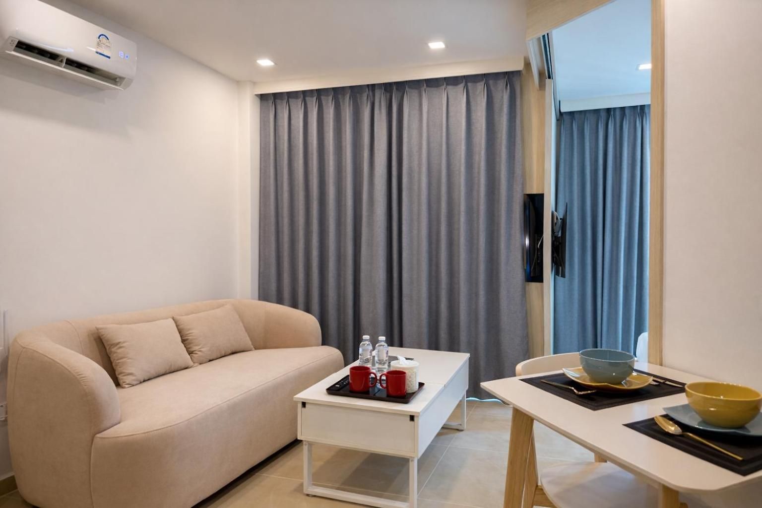 อพาร์ทเม้น Garden Lagoon Pool With Balcony Pattaya