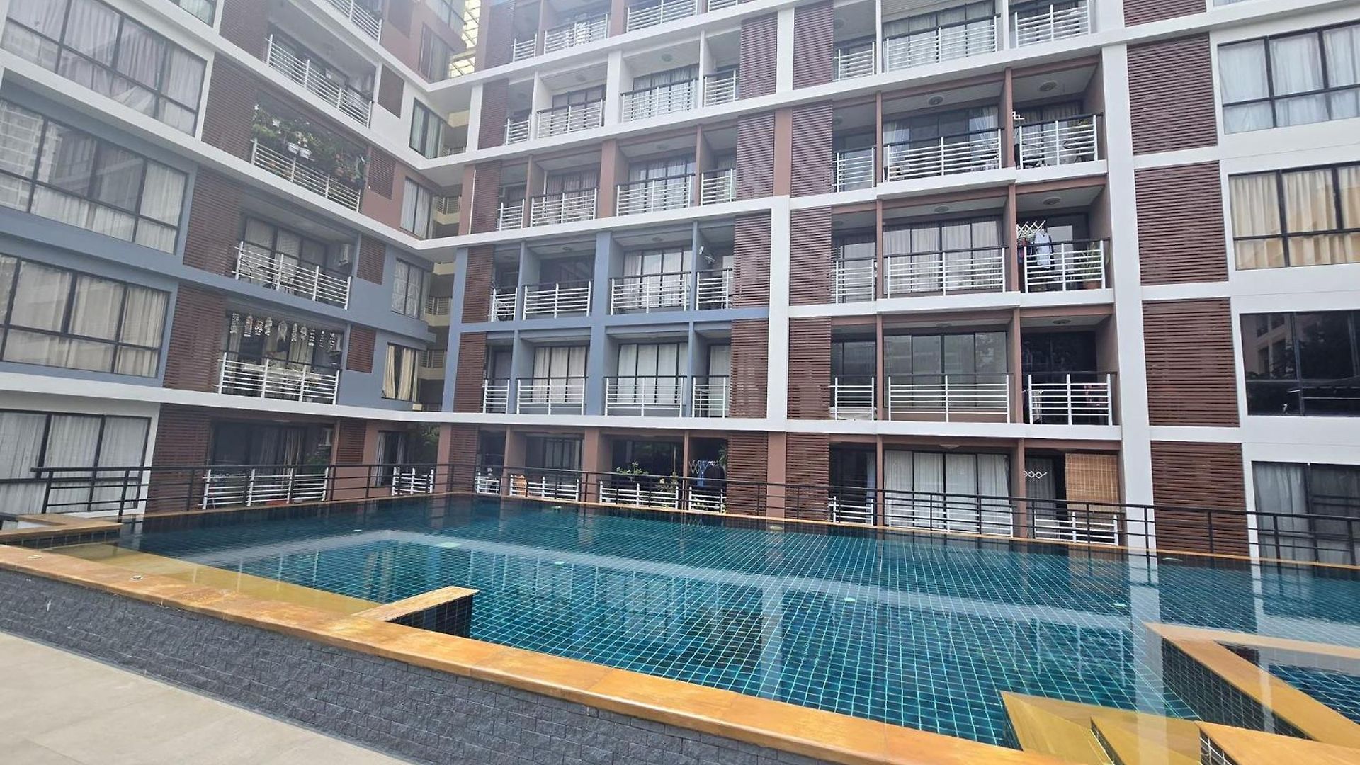The Pride Avenue Soi Buakao อพาร์ทเม้น