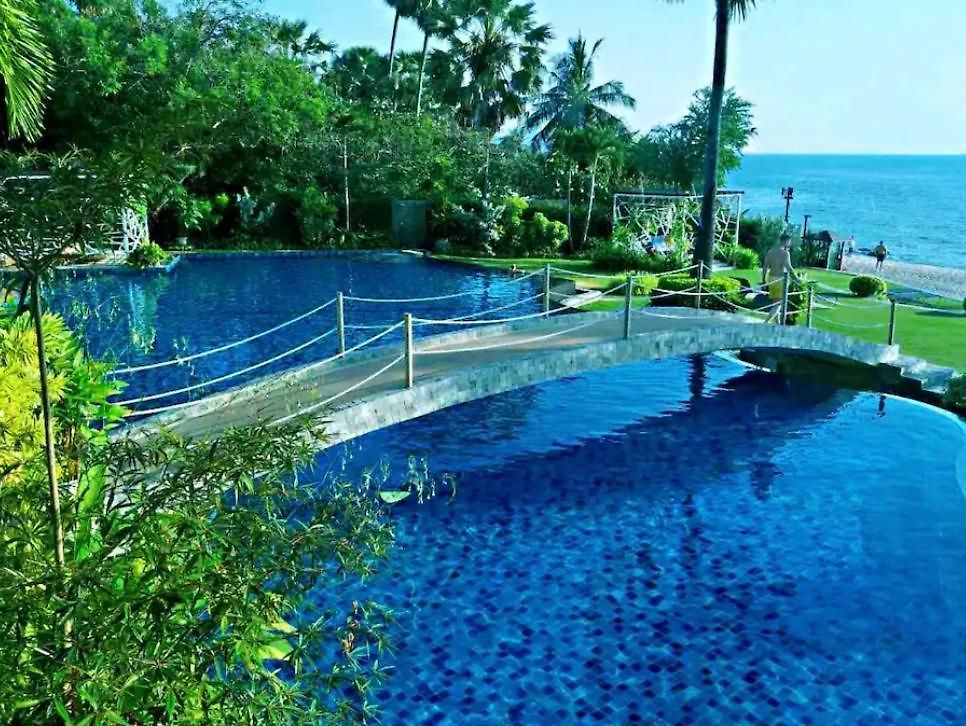 The Palm Wongamat Front Sea View อพาร์ทเม้น