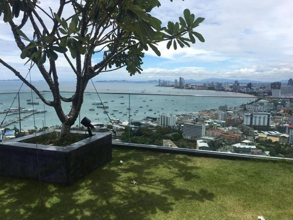 Large High Floor, Pool Great Location Pattaya