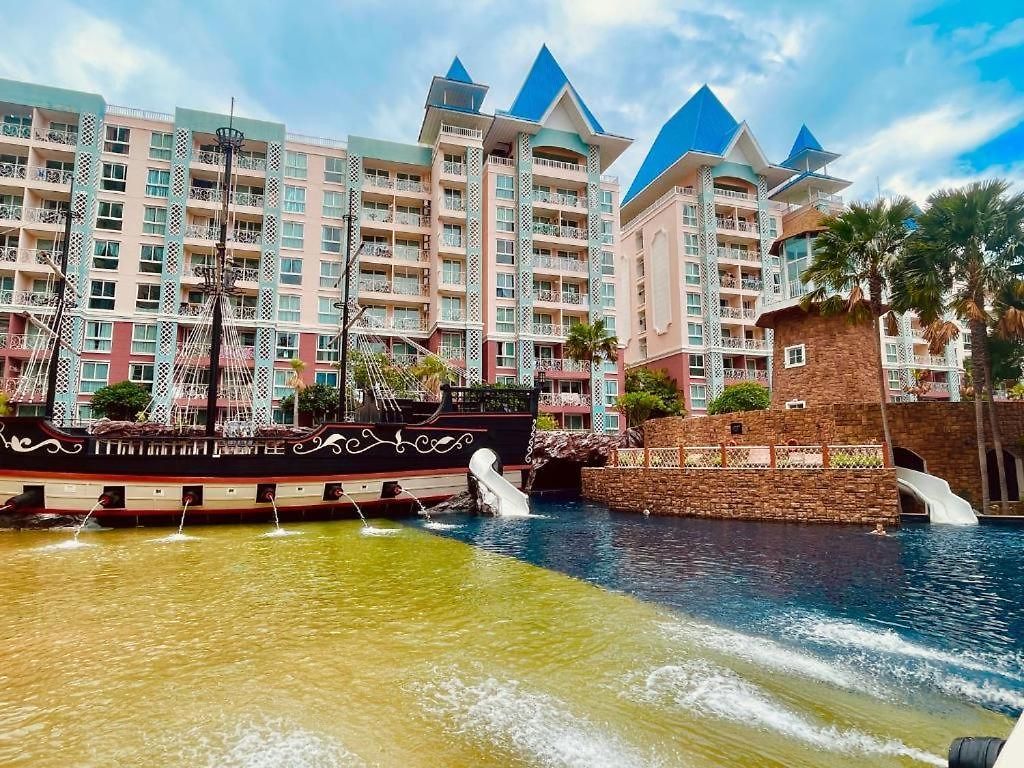 2 Bed Seaview -best Of Location A Gem อพาร์ทเม้น