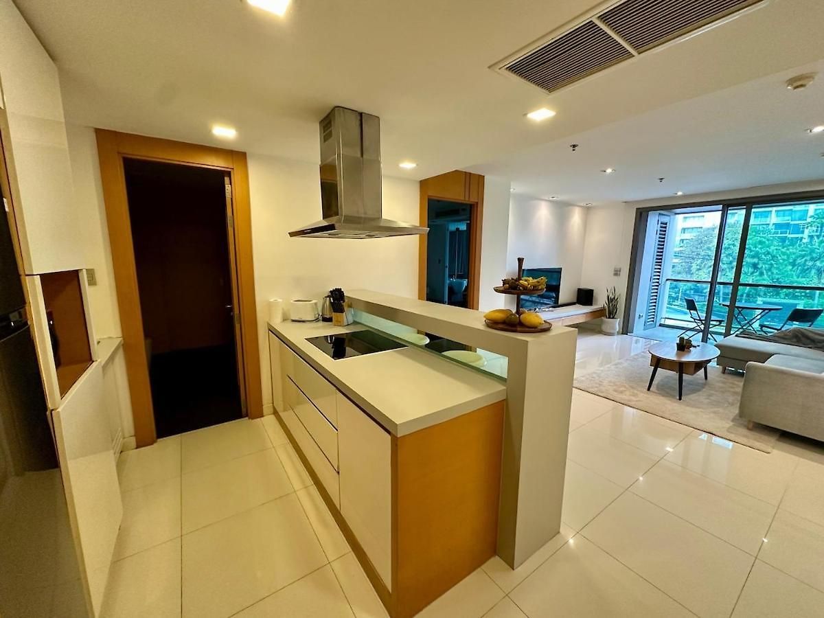 อพาร์ทเม้น Fancy Beachfront Pattaya