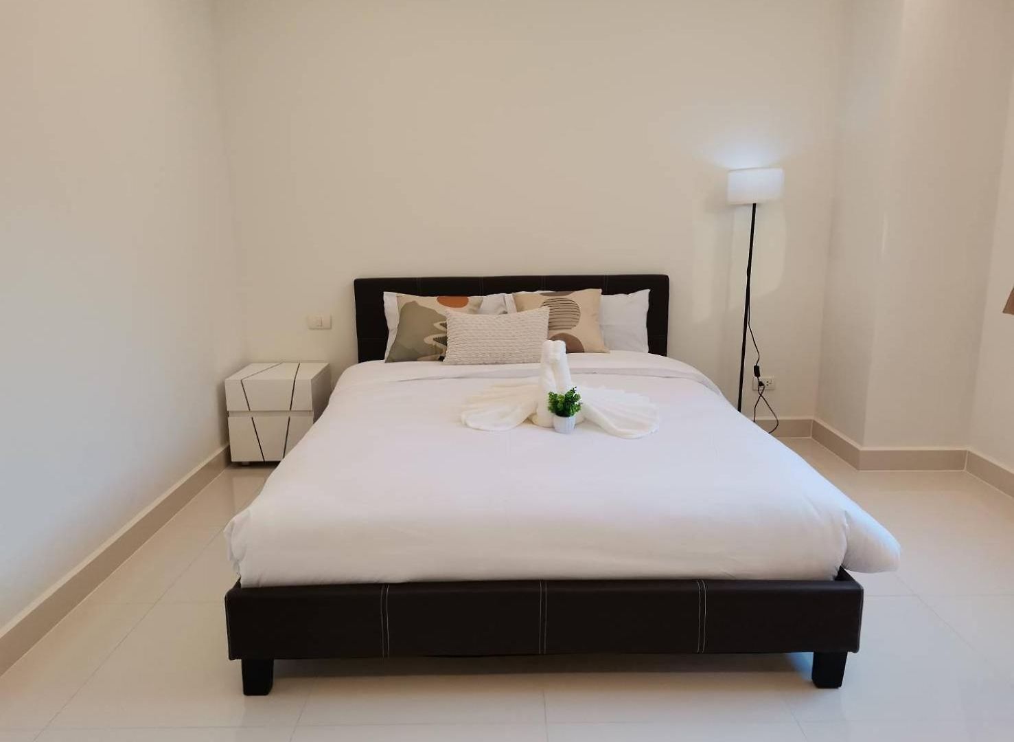 คลับรอยัล2bed อพาร์ทเม้น *