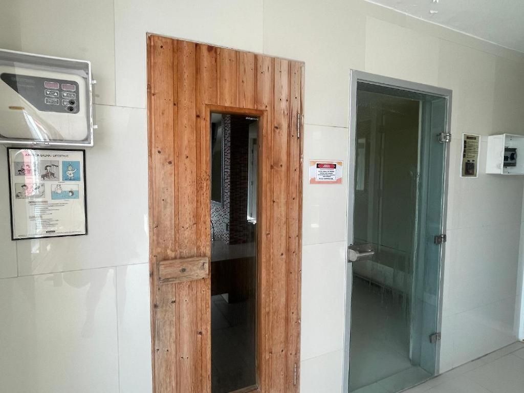 2 Bed Seaview -best Of Location A Gem *