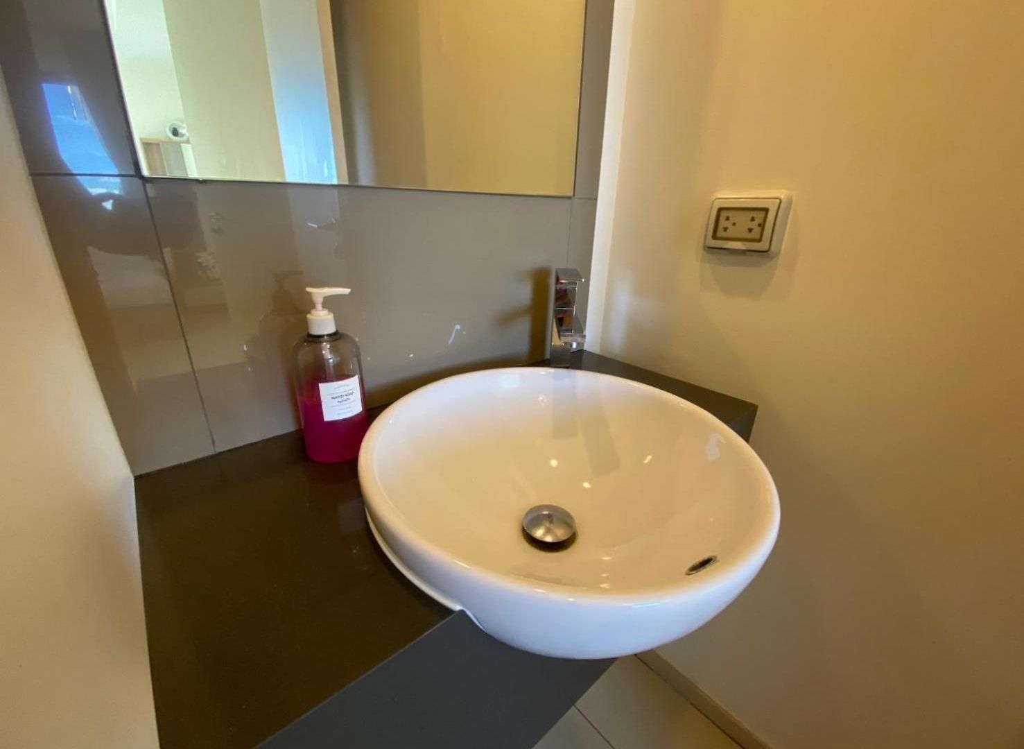 High Floor Sea View 2 Bed อพาร์ทเม้น *