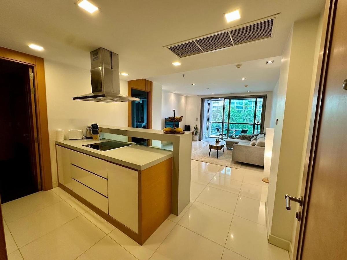 อพาร์ทเม้น Fancy Beachfront Pattaya