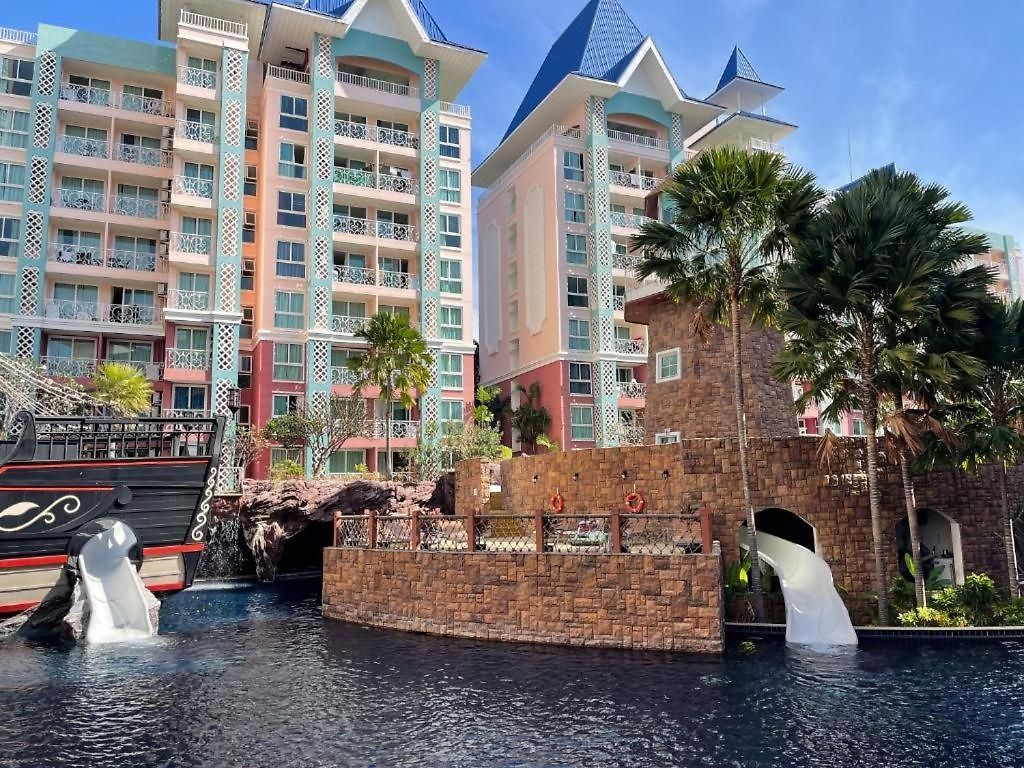 2 Bed Seaview -best Of Location A Gem * Pattaya