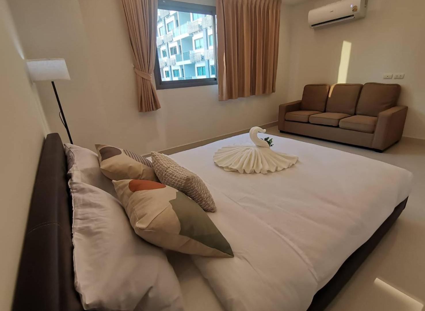 คลับรอยัล2bed * Pattaya