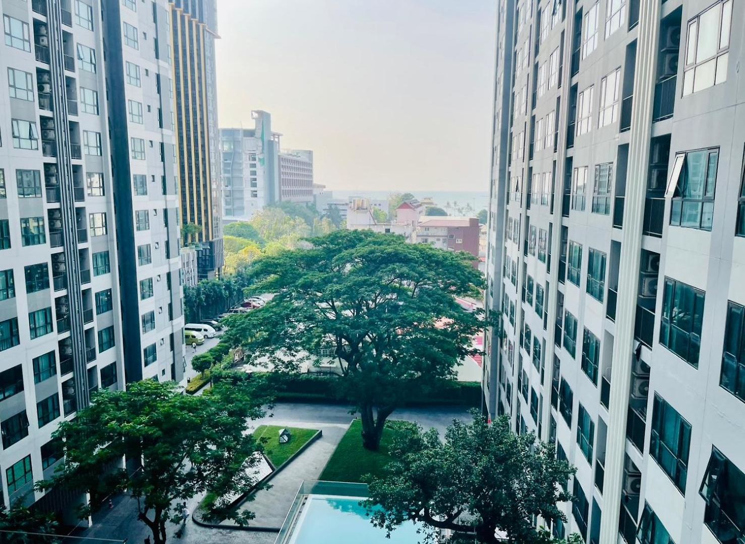 อพาร์ทเม้น The Base 2bed 2bath By Numam *