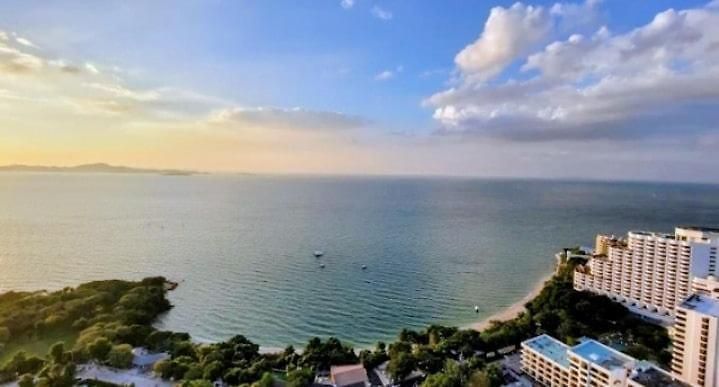 อพาร์ทเม้น Pattaya Sea View Room In Andromeda Condo *