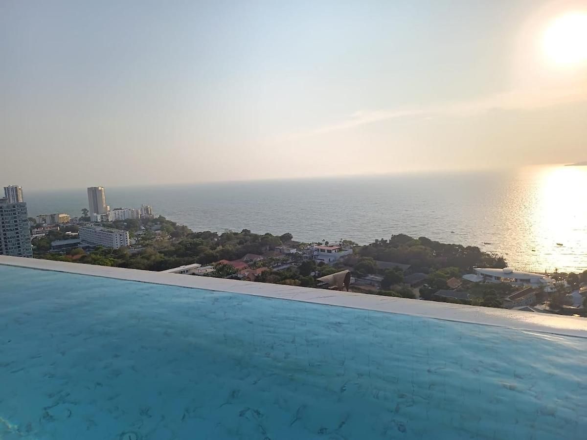 อพาร์ทเม้น Pattaya Sea View Room In Andromeda Condo