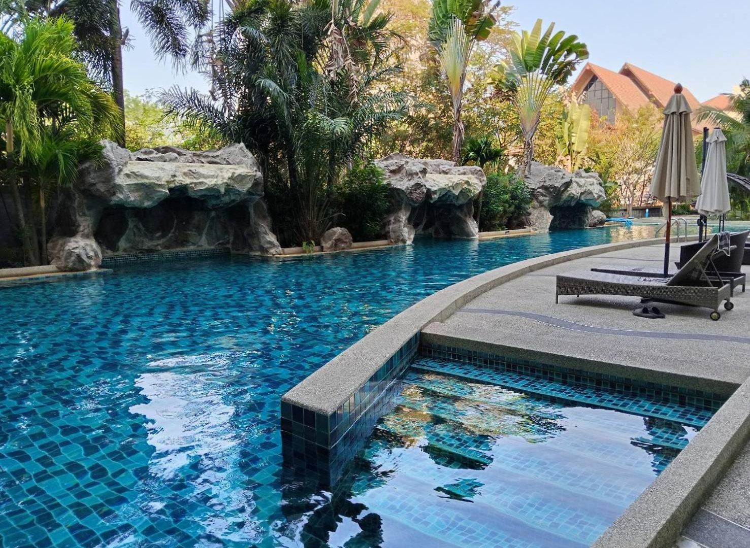 คลับรอยัล2bed Pattaya