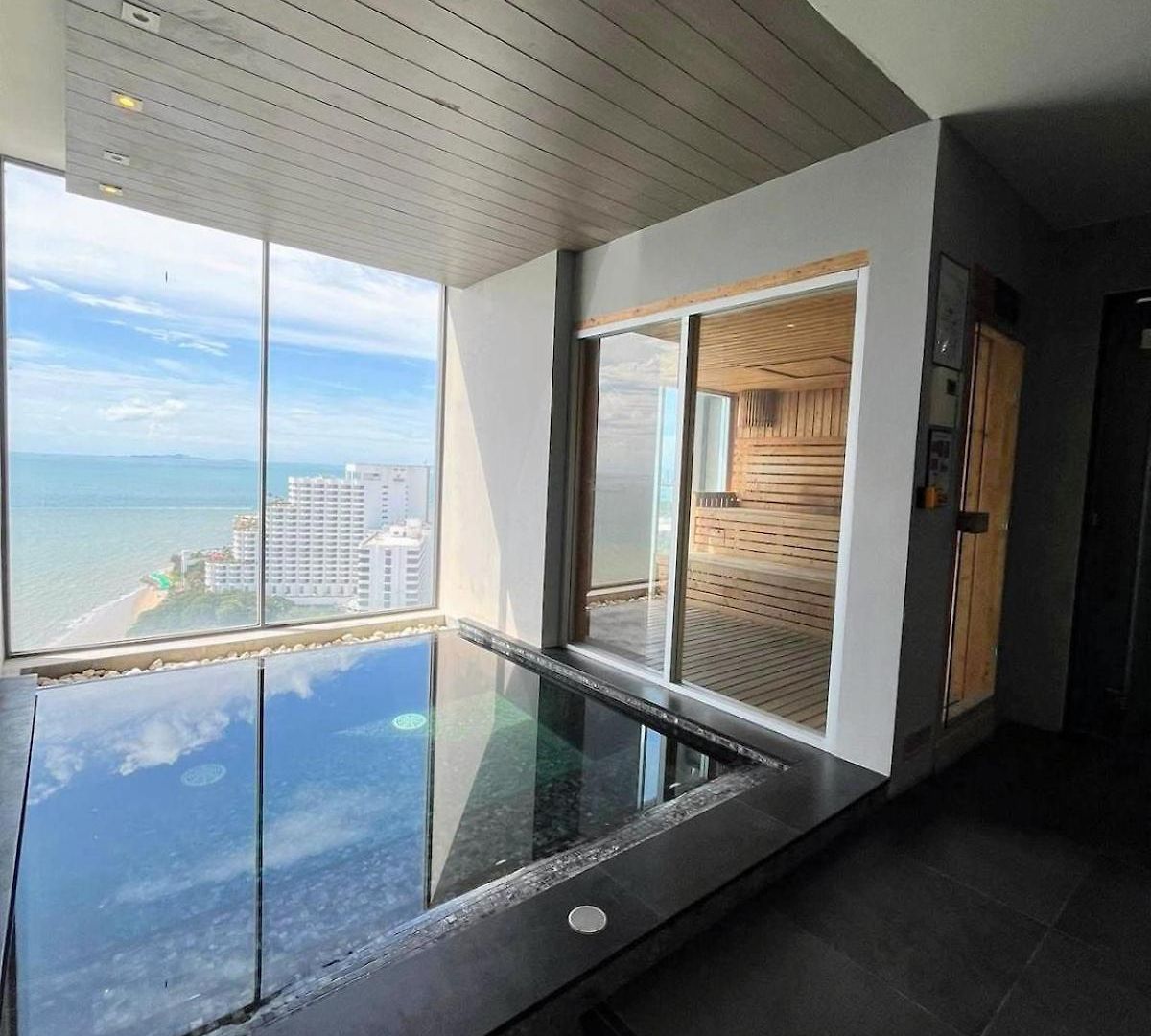 Pattaya Sea View Room In Andromeda Condo *