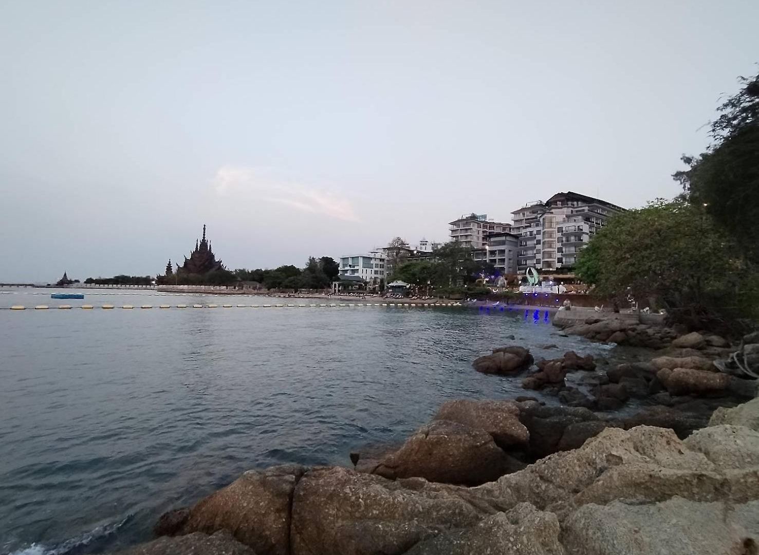 คลับรอยัล2bed Pattaya