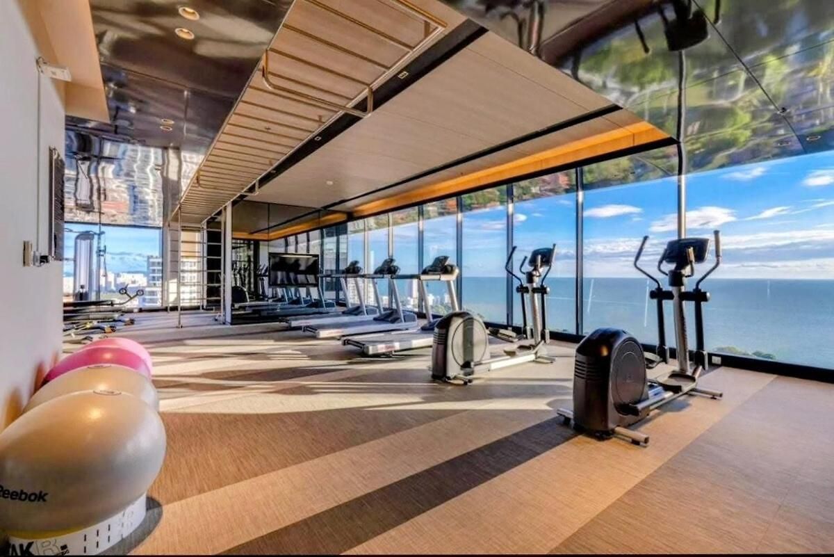 อพาร์ทเม้น Pattaya Sea View Room In Andromeda Condo *