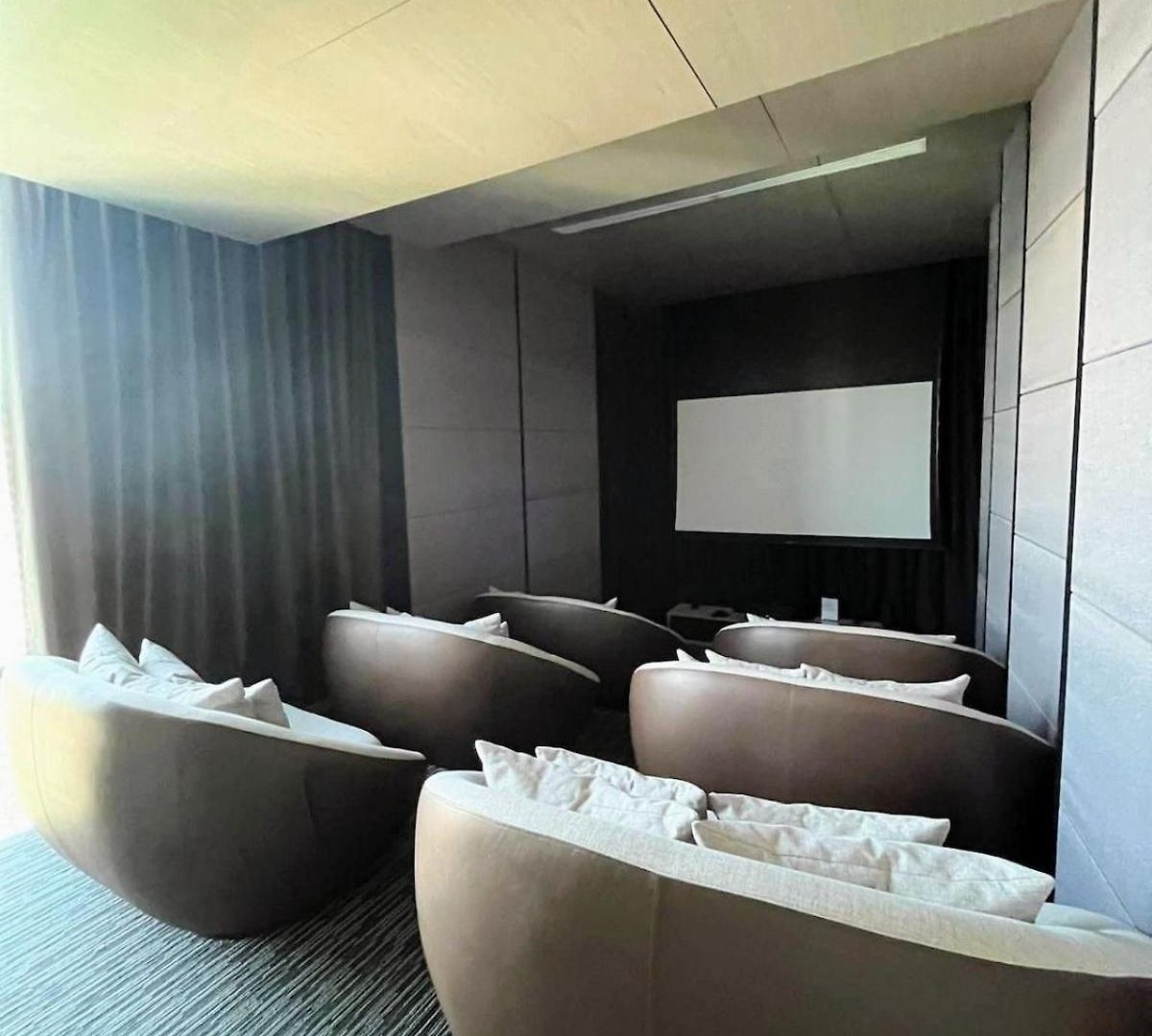 อพาร์ทเม้น Pattaya Sea View Room In Andromeda Condo