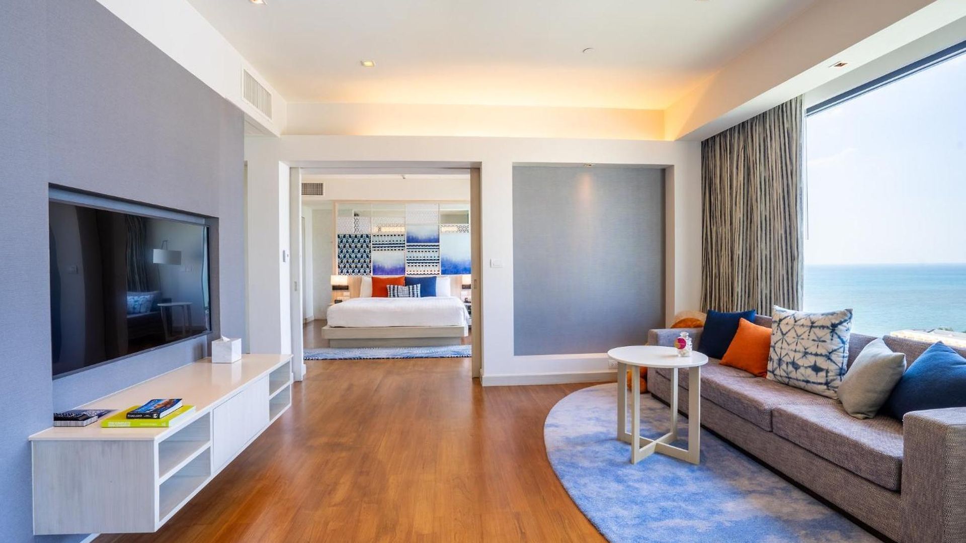 โรงแรม Amari 5*
