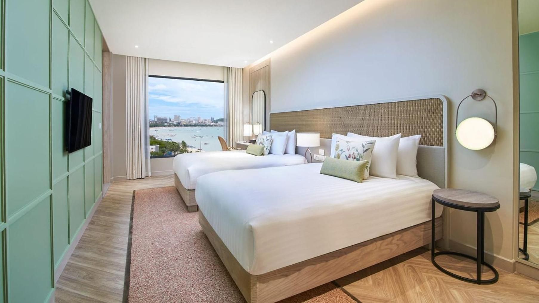 โรงแรม Amari 5*