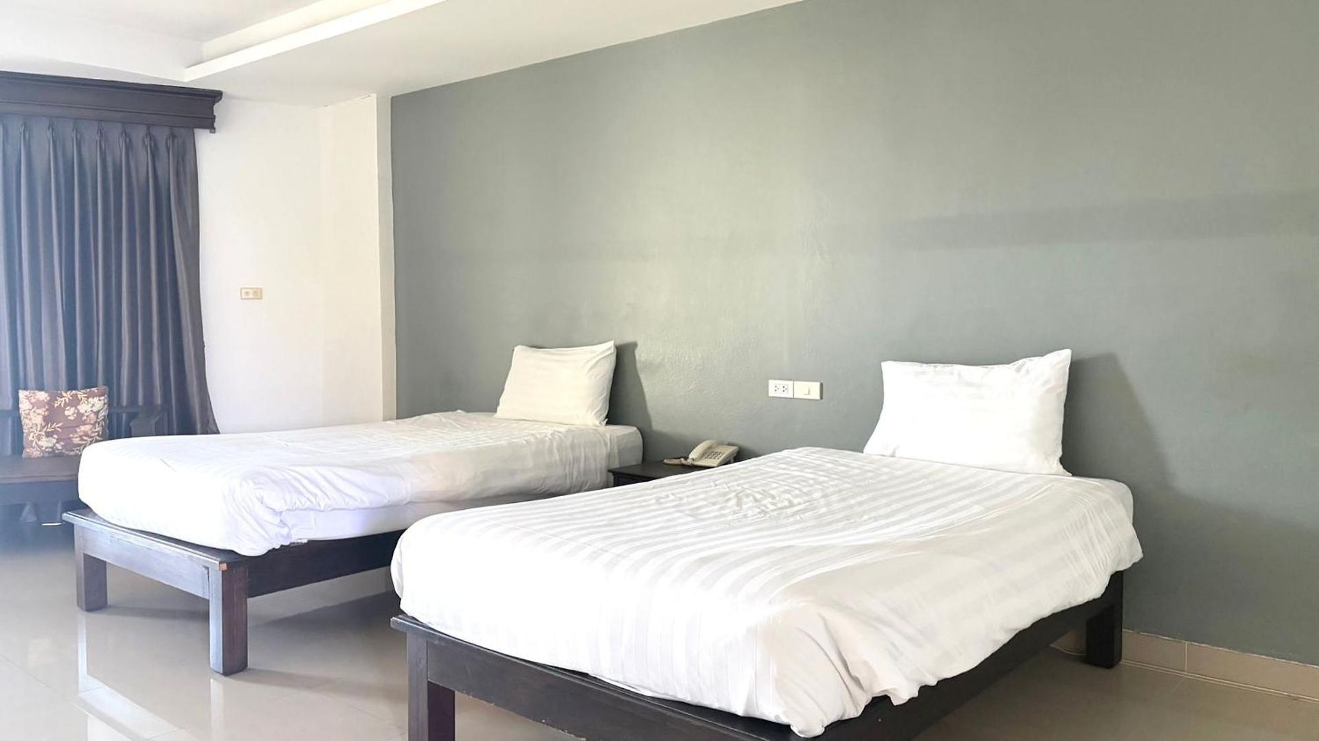 Sunday Wongamat Privacy โรงแรม
