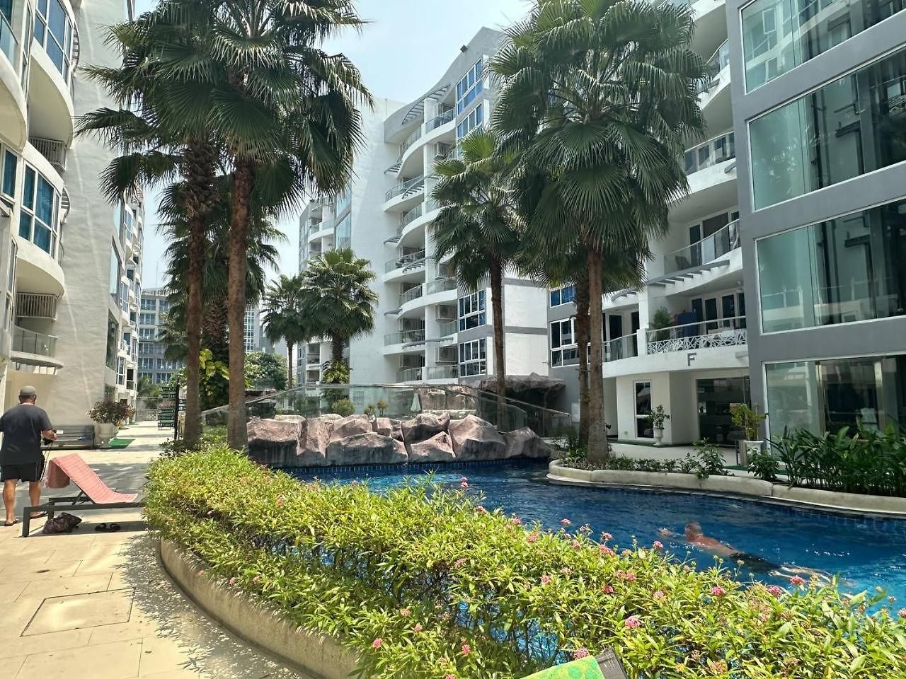 Grand Avenue X Monthstayz Thailand * Pattaya