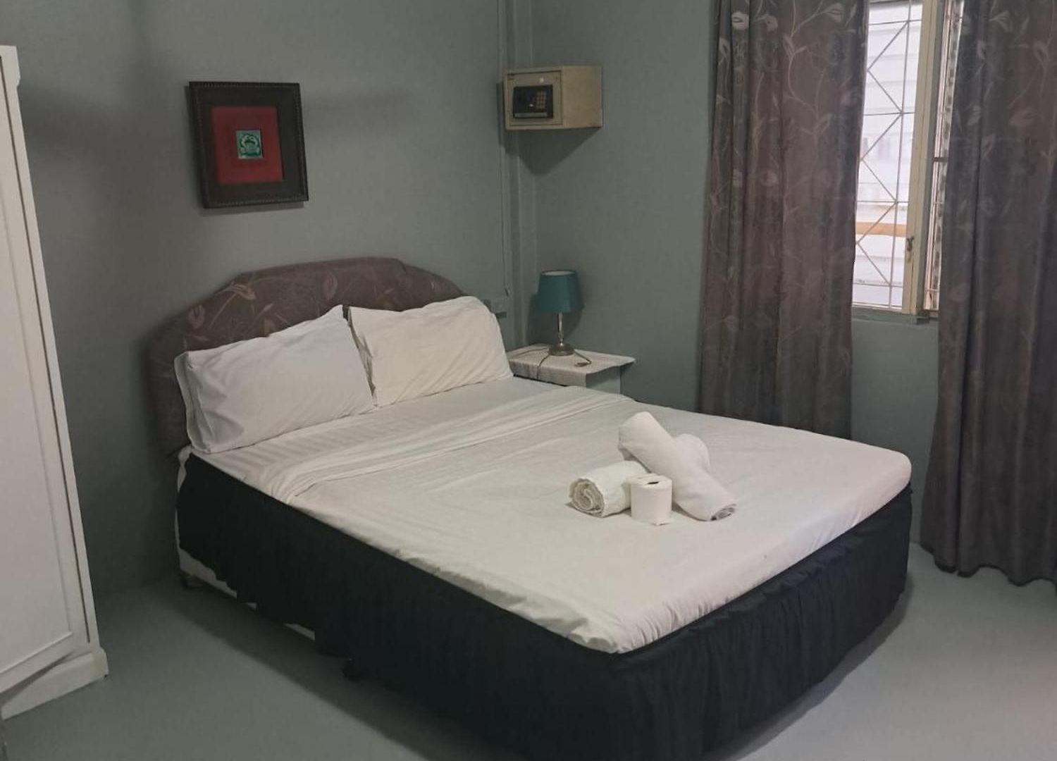 Scandalic Bar And Guest house