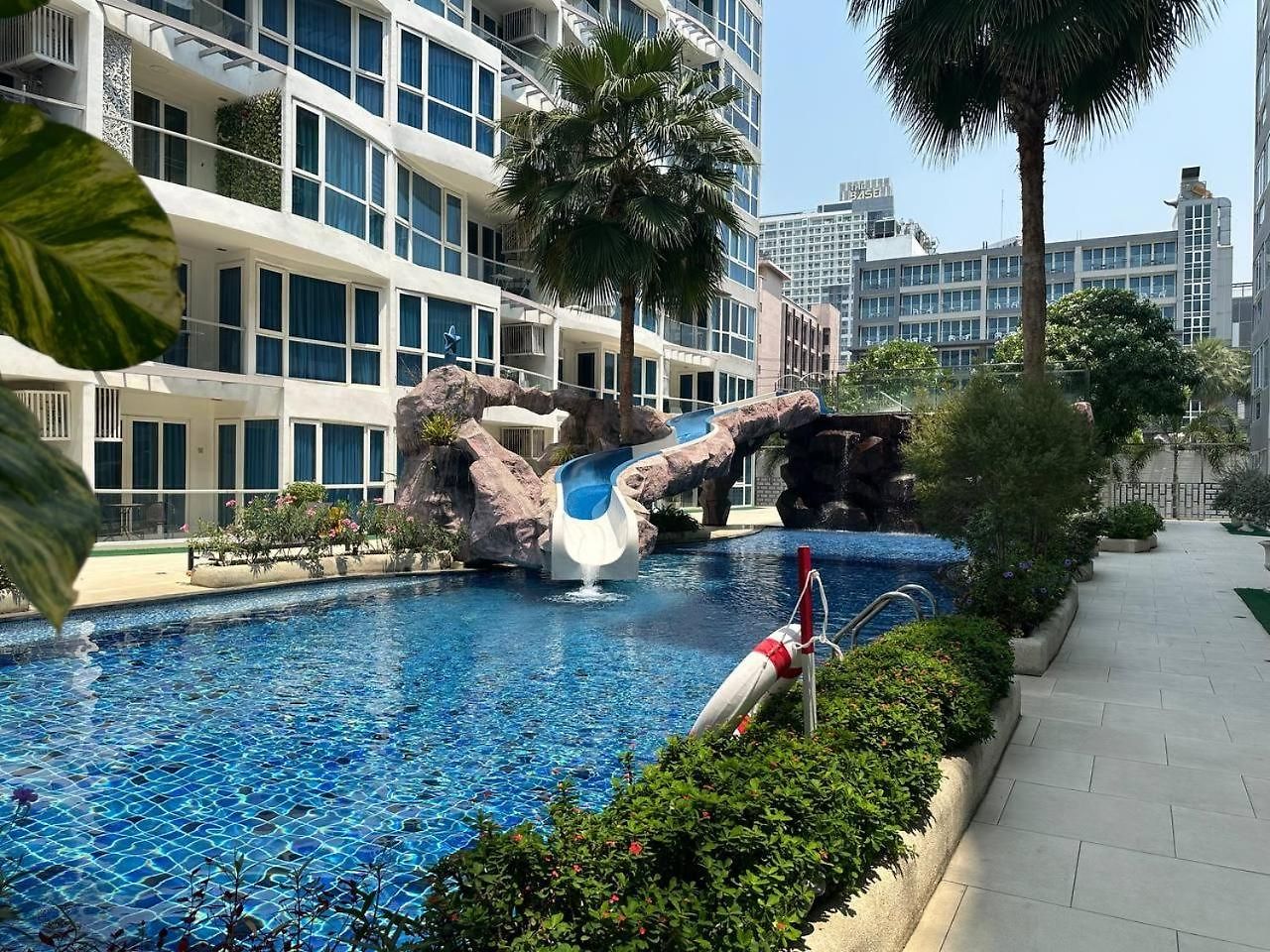 อพาร์ทเม้น Grand Avenue X Monthstayz Thailand Pattaya