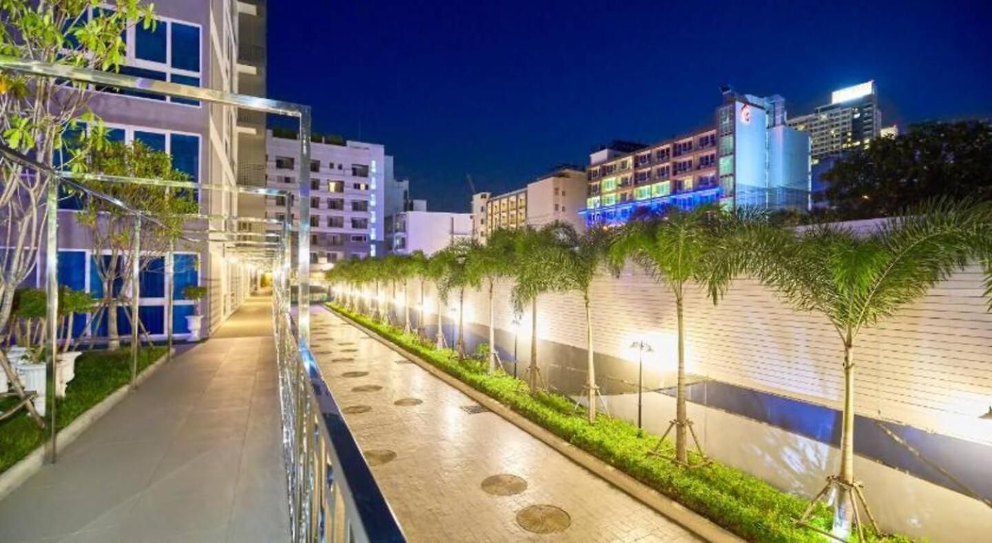 อพาร์ทเม้น Grand Avenue X Monthstayz Thailand
