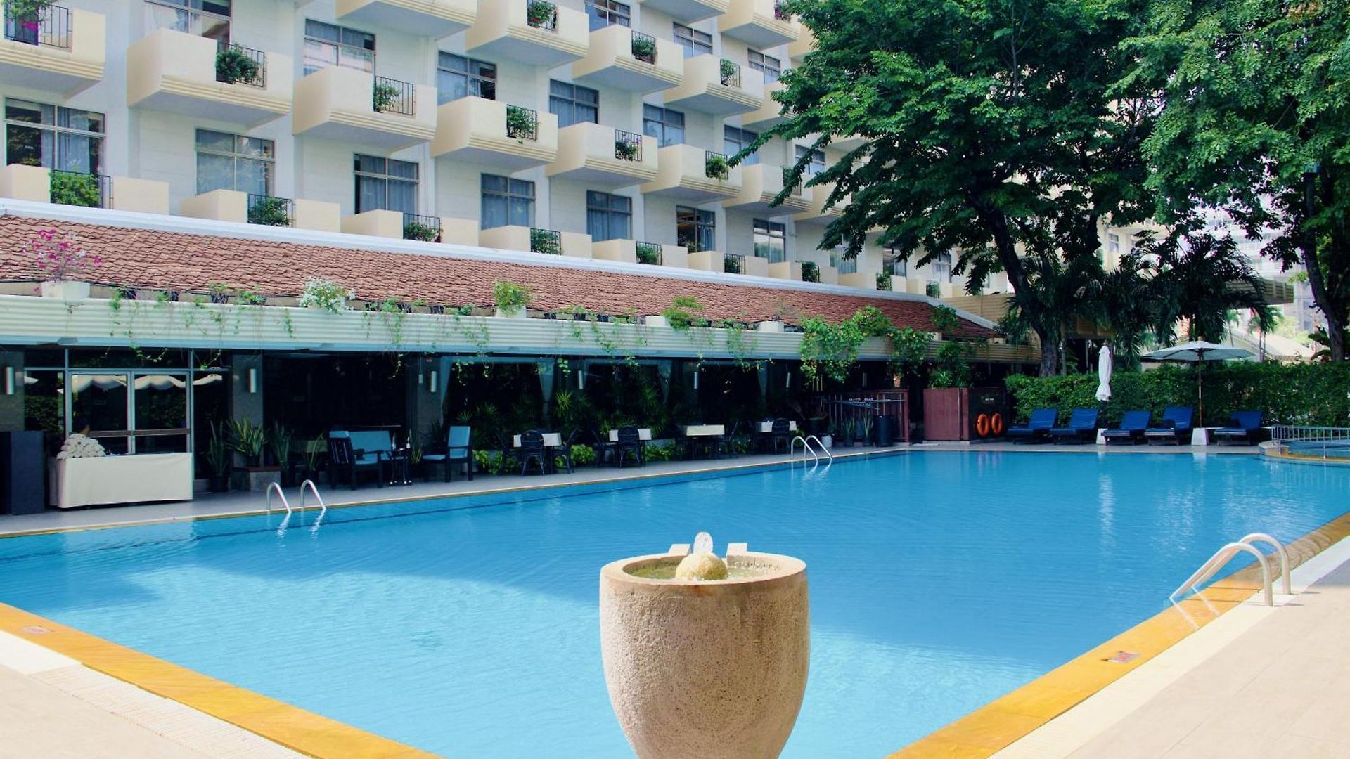 โกลเด้นบีชโฮเทล พัทยา โรงแรม 4*