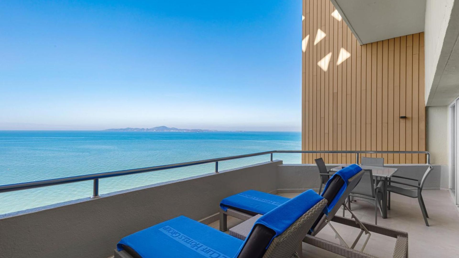 โรงแรม Royal Cliff