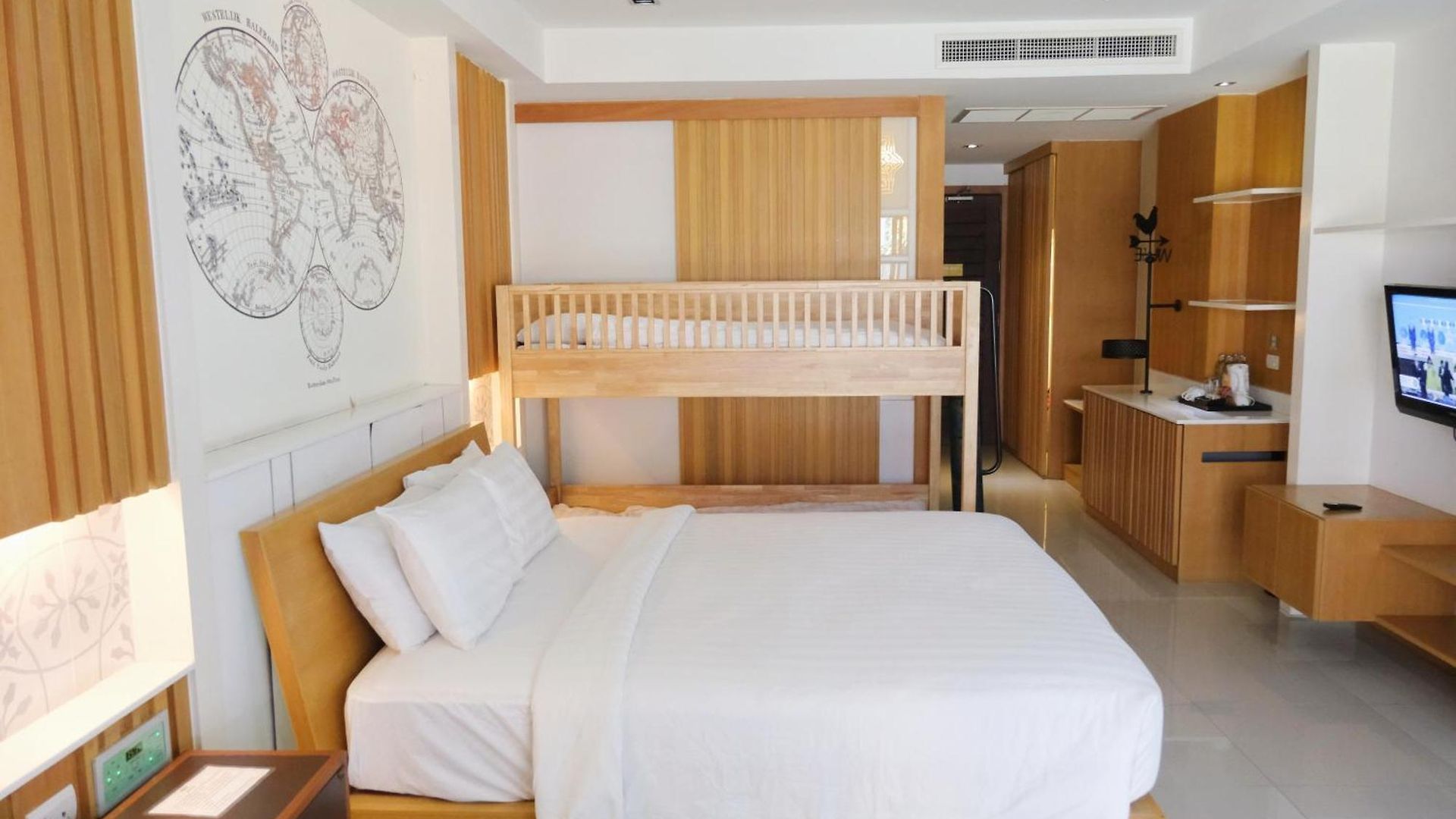 Welcome World Beachfront โรงแรม