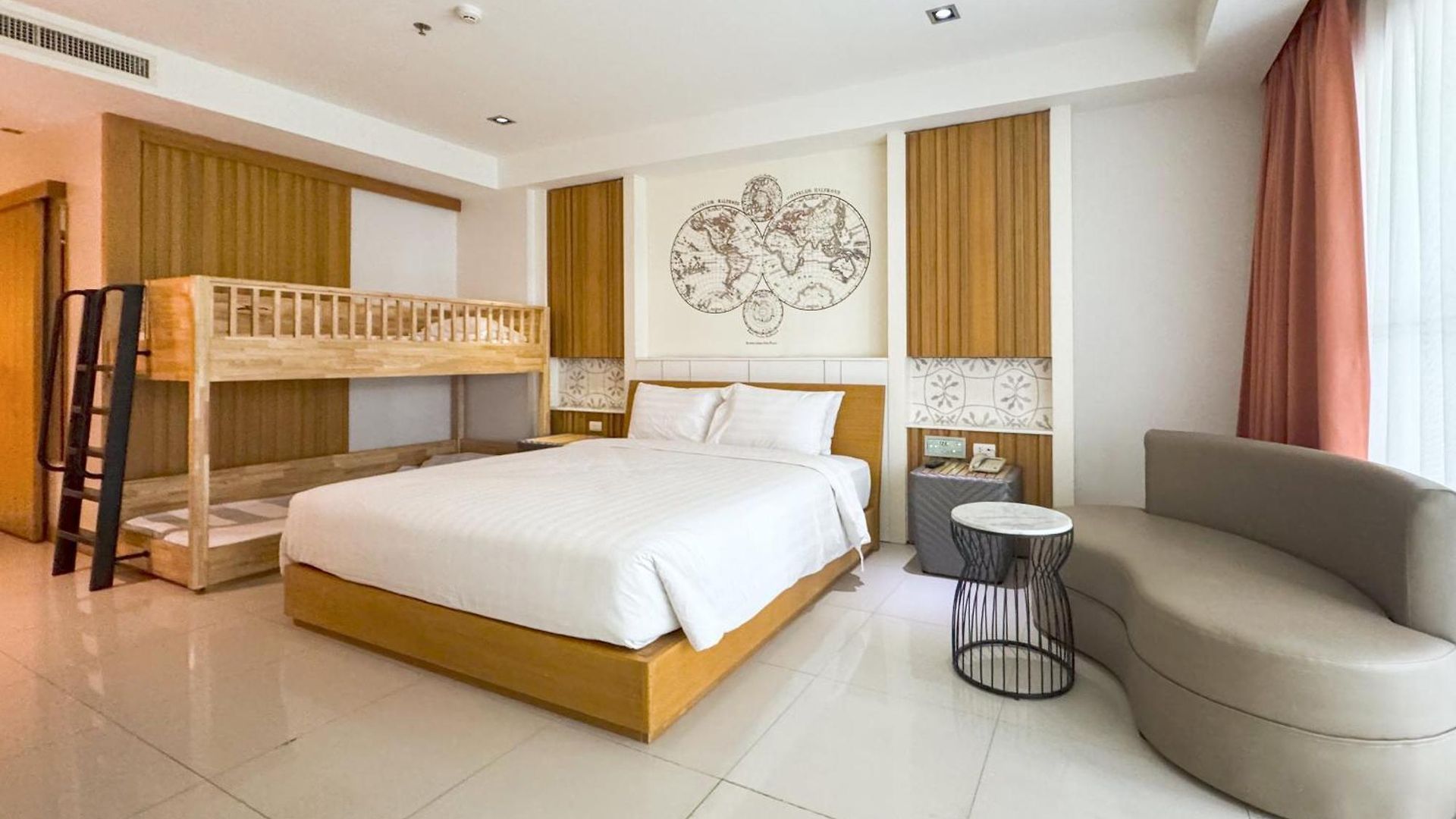 Welcome World Beachfront