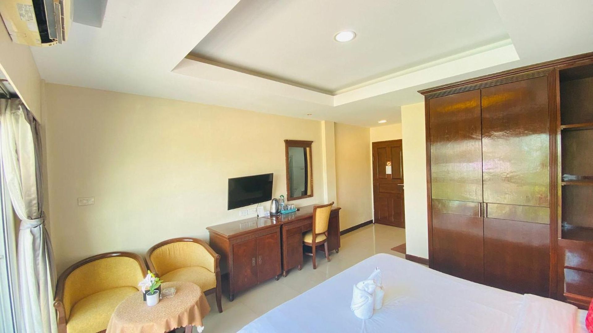 โรงแรม โสตา เรสซิเด้นซ์ 2*