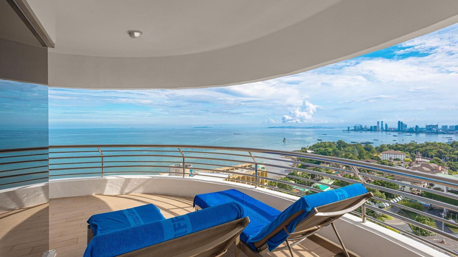 Royal Cliff Grand โรงแรม 5*