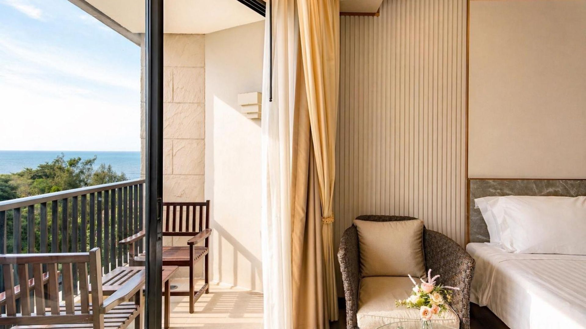 Garden Cliff And Pattaya