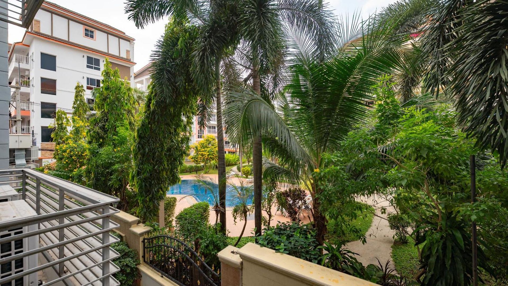 C-view By Apartwell อพาร์ทเม้น Pattaya