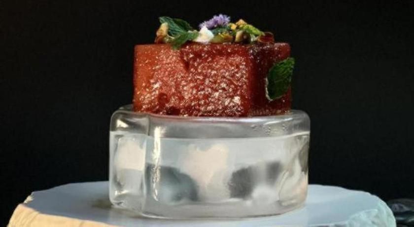 โรงแรม The Globe Hotel, Bar & Restaurant Pattaya