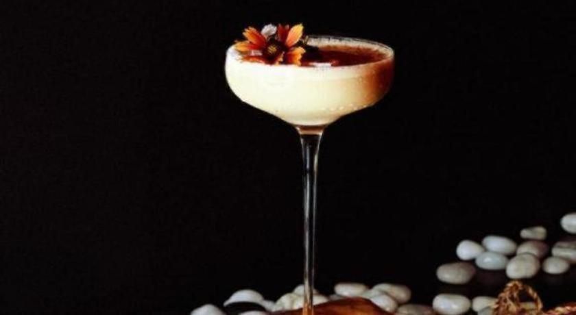 The Globe Hotel, Bar & Restaurant โรงแรม 3*