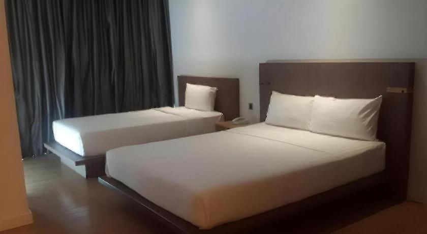 Seven Zea Chic โรงแรม 4*