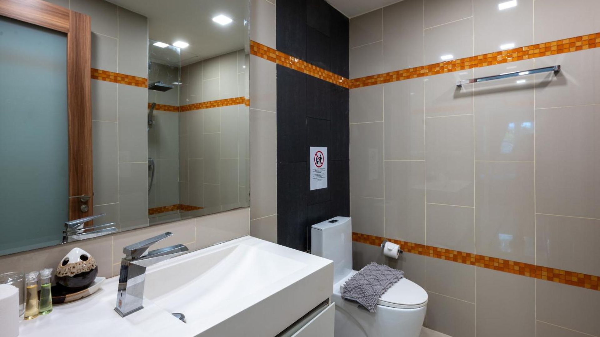 อพาร์ทเม้น C-view By Apartwell Pattaya