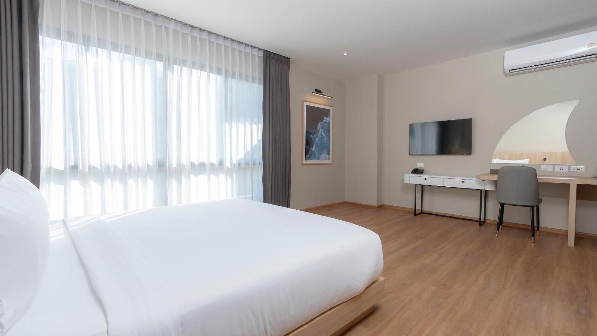 โรงแรม P-park 4*