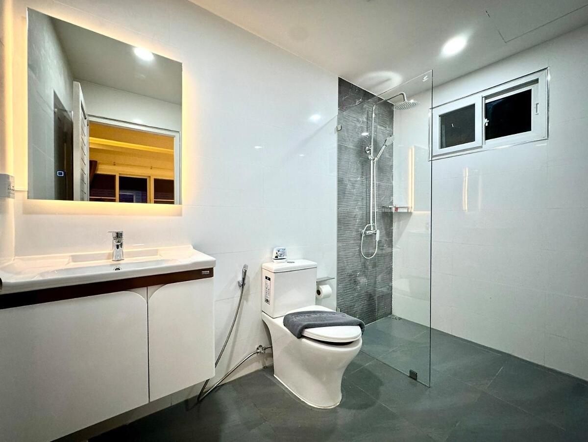 วิลล่า 129 Wongamat, 4br, 300m From Pattaya