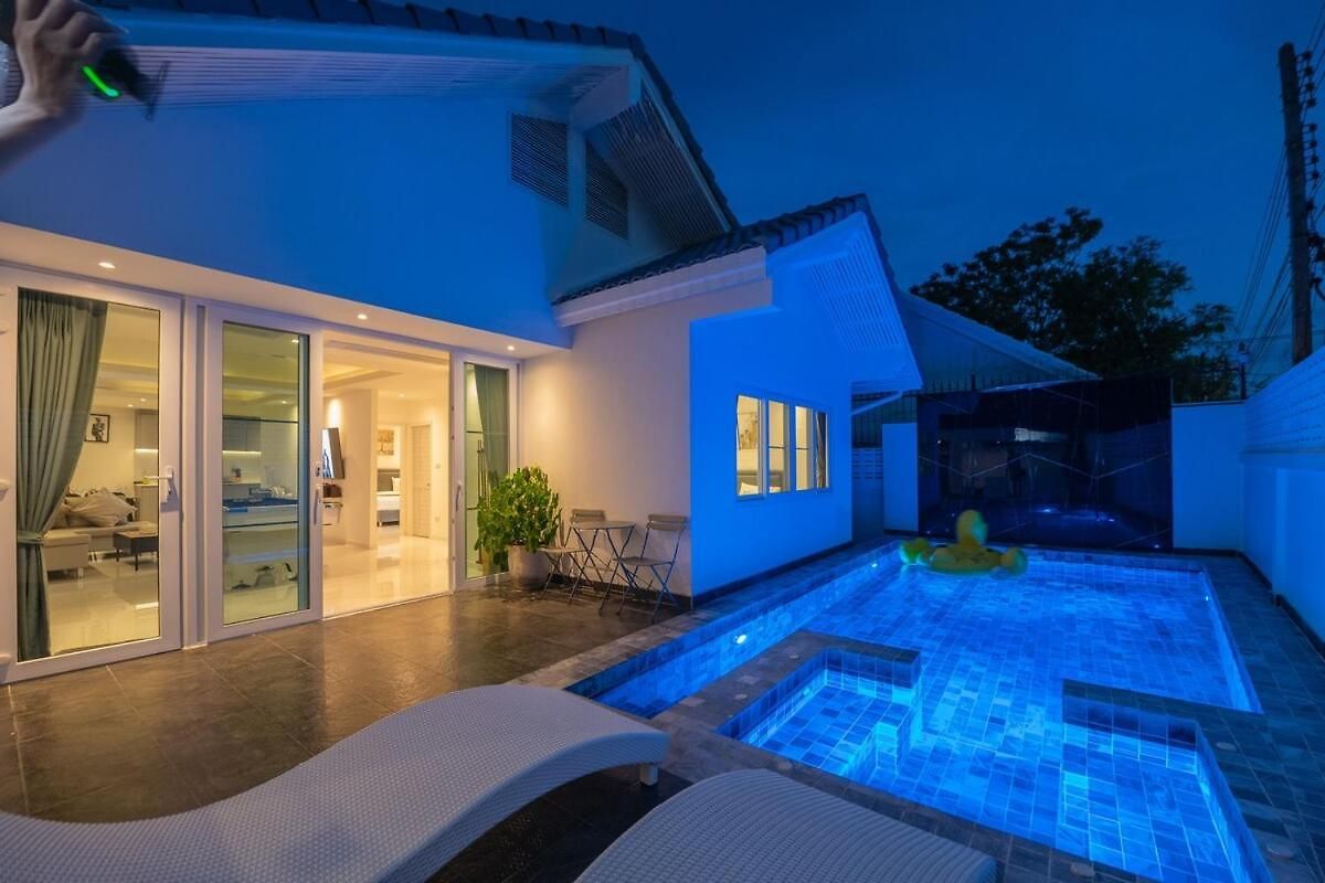 129 Wongamat, 4br, 300m From Pattaya