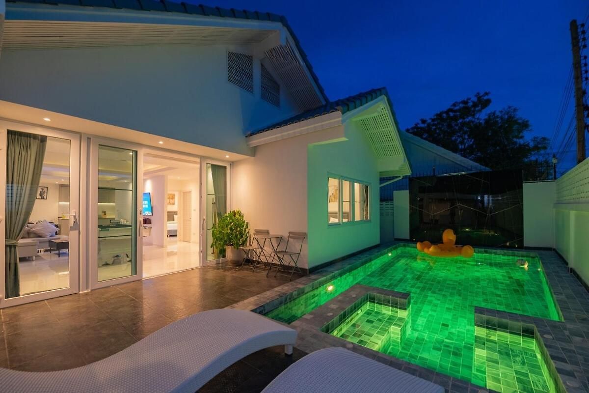 129 Wongamat, 4br, 300m From * Pattaya