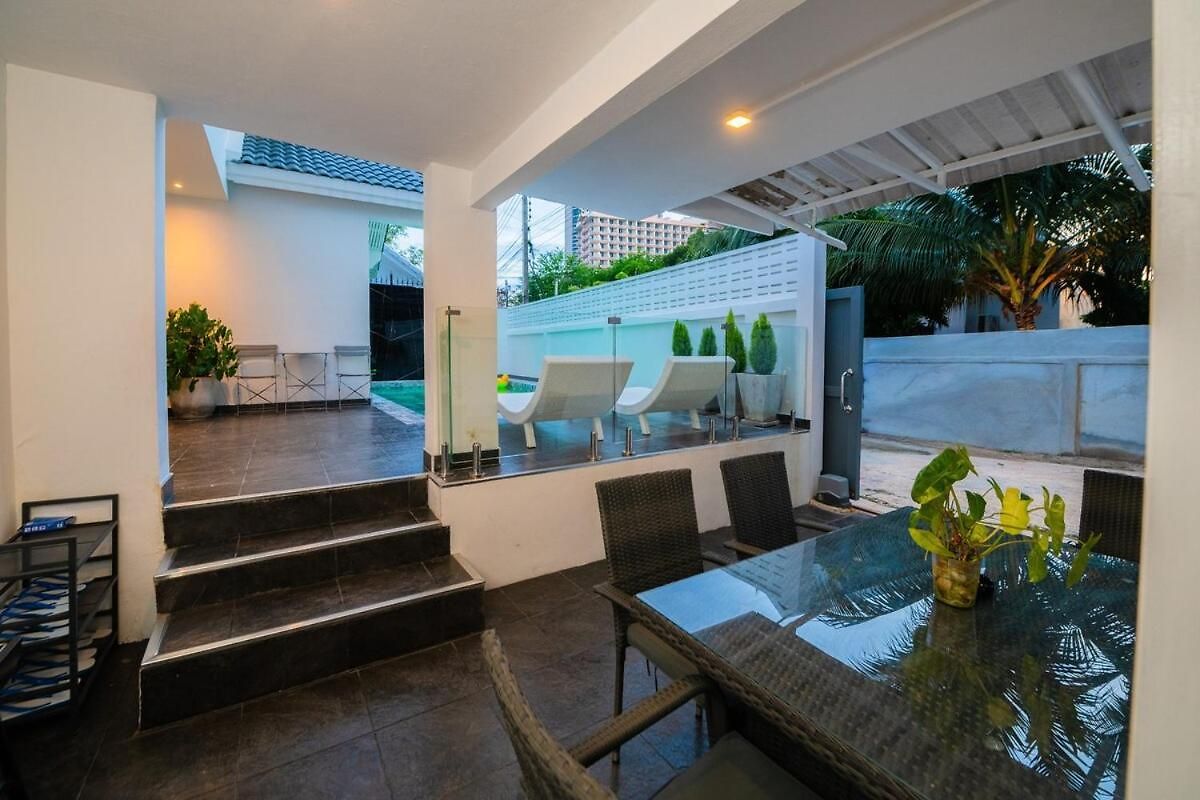129 Wongamat, 4br, 300m From * Pattaya