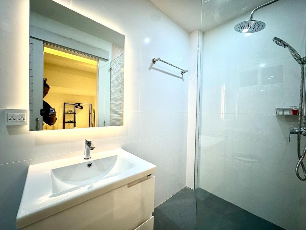 129 Wongamat, 4br, 300m From *