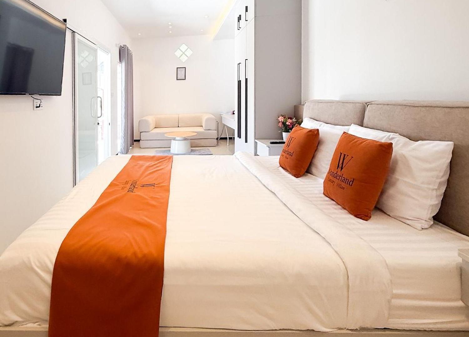 Wonderland Moonstone 4 Bedroom Luxury Pool Villa Pattaya