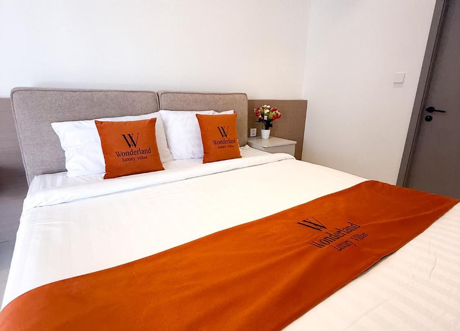 Wonderland Moonstone 4 Bedroom Luxury Pool Pattaya